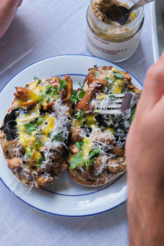 TOAST CHAMPI MISO PARMESAN